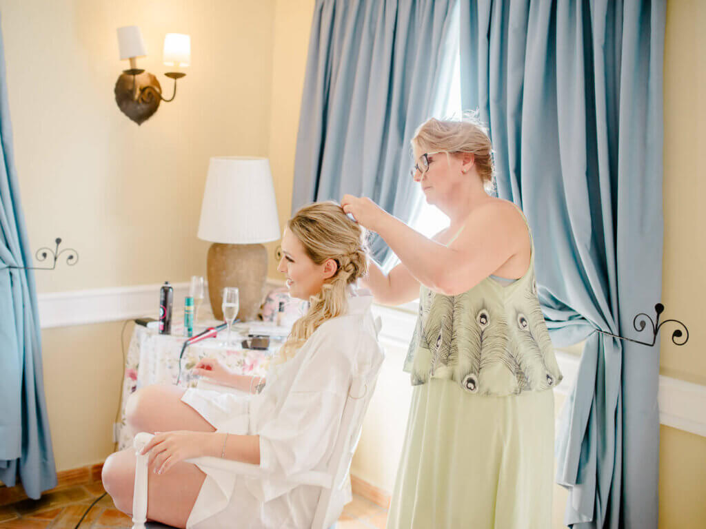 preparação da noiva.
fotografia de casamento